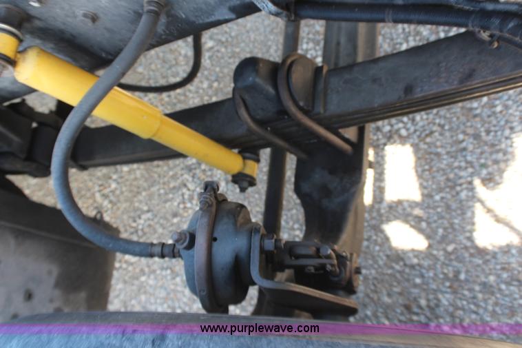 image for item J2077 1996 Kenworth T600 semi truck