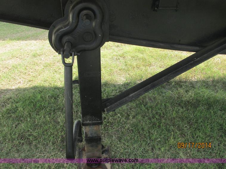 image for item J2410 1995 Utility FS2CHAE trailer