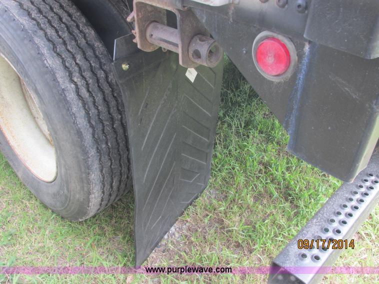 image for item J2410 1995 Utility FS2CHAE trailer