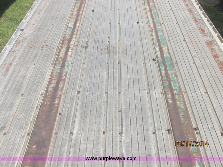 image for item J2410 1995 Utility FS2CHAE trailer