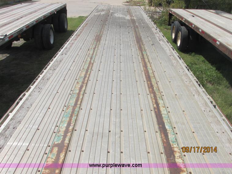 image for item J2410 1995 Utility FS2CHAE trailer