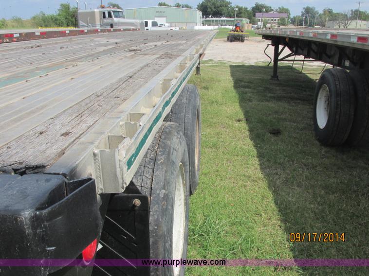 image for item J2410 1995 Utility FS2CHAE trailer