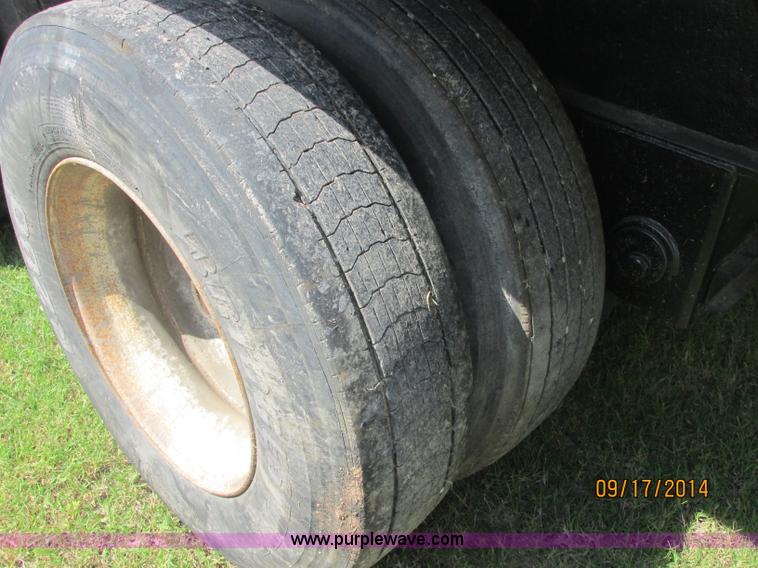 image for item J2410 1995 Utility FS2CHAE trailer