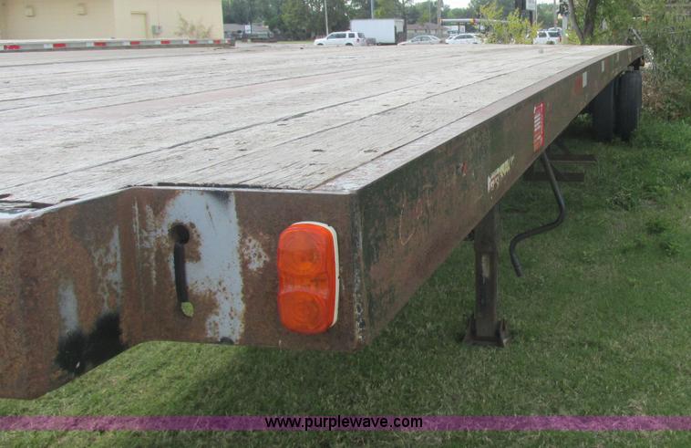 image for item J2412 1999 Dorsey DCTS-48 trailer