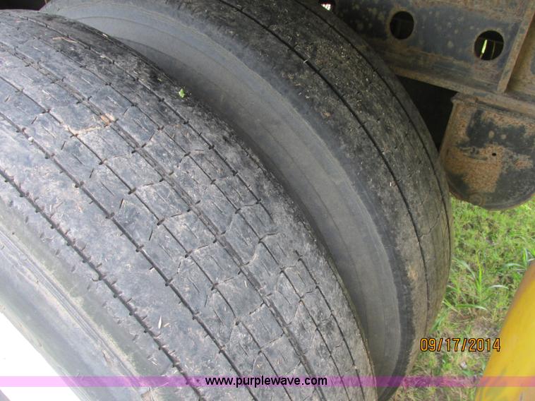 image for item J2412 1999 Dorsey DCTS-48 trailer