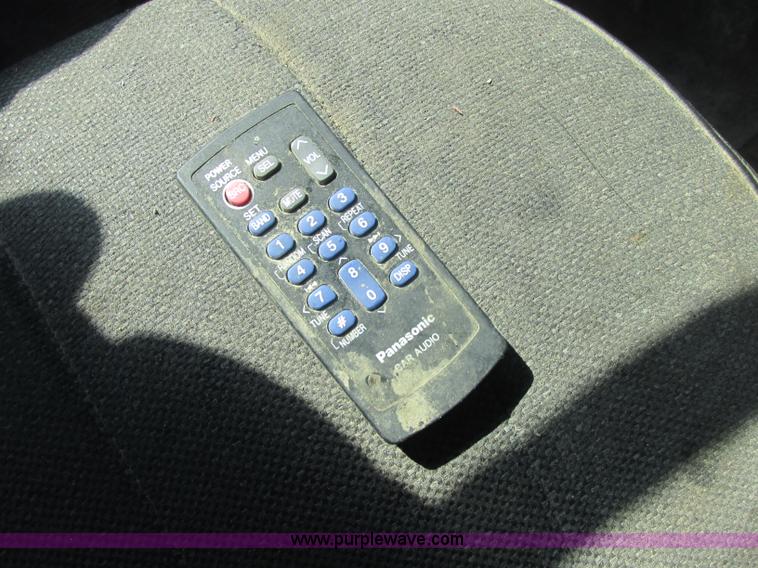 image for item J2467 1999 Mack CH613 semi truck