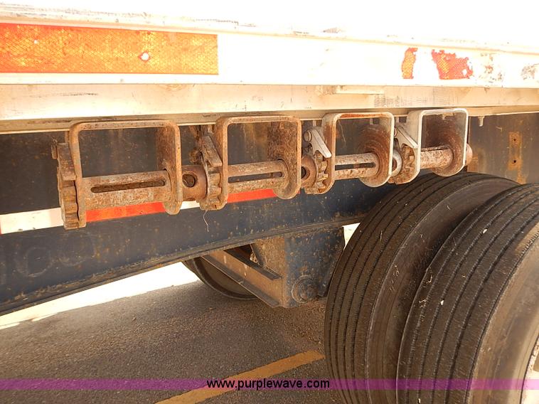 image for item J3055 1998 Wabash flatbed trailer