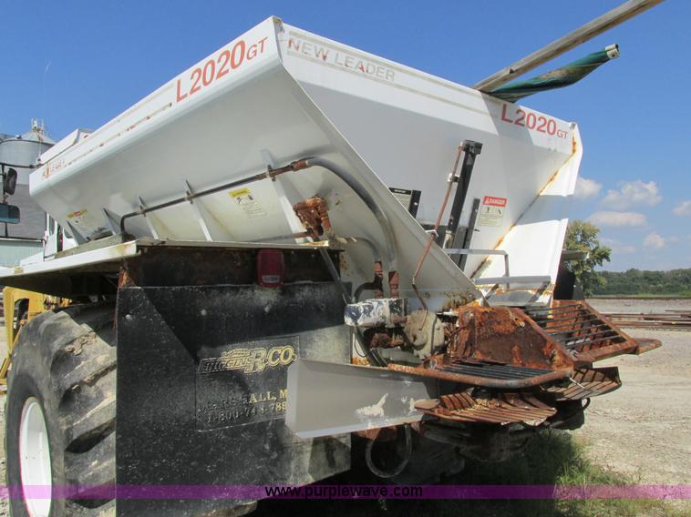 image for item AW9886 1990 Ag-Chem TerraGator 1603T self-propelled applicator