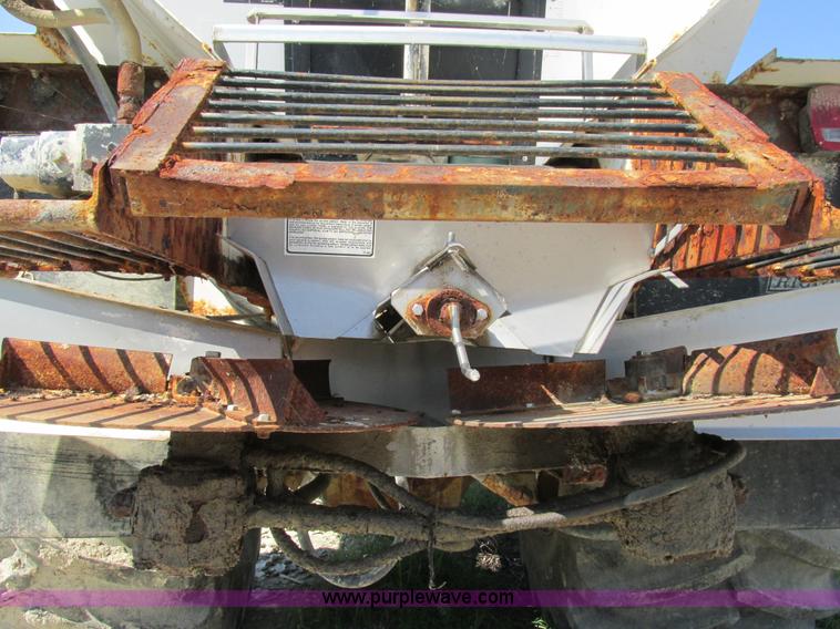 image for item AW9886 1990 Ag-Chem TerraGator 1603T self-propelled applicator