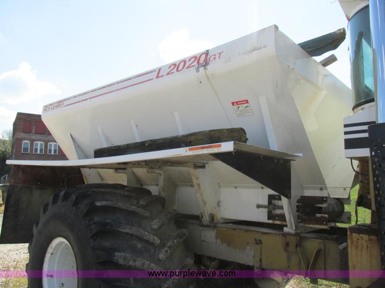 image for item AW9886 1990 Ag-Chem TerraGator 1603T self-propelled applicator