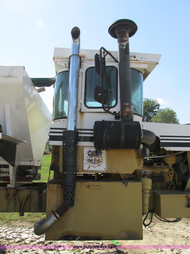 image for item AW9886 1990 Ag-Chem TerraGator 1603T self-propelled applicator