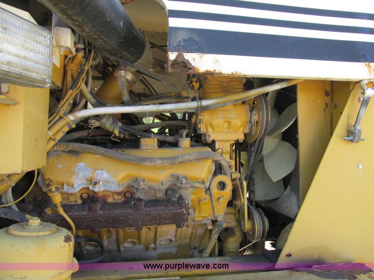 image for item AW9886 1990 Ag-Chem TerraGator 1603T self-propelled applicator