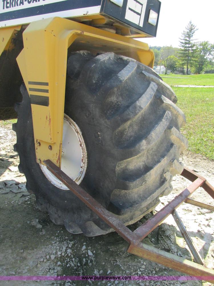 image for item AW9886 1990 Ag-Chem TerraGator 1603T self-propelled applicator