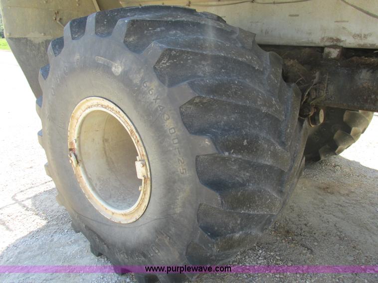 image for item AW9886 1990 Ag-Chem TerraGator 1603T self-propelled applicator