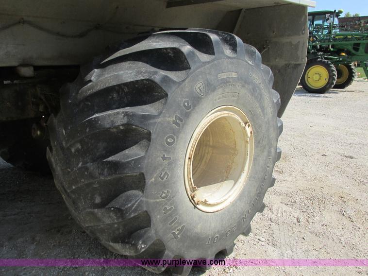 image for item AW9886 1990 Ag-Chem TerraGator 1603T self-propelled applicator