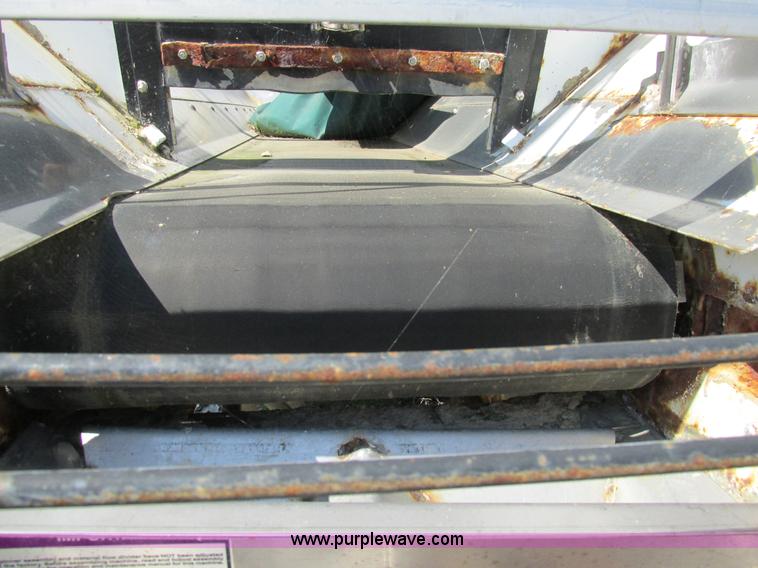 image for item AW9886 1990 Ag-Chem TerraGator 1603T self-propelled applicator