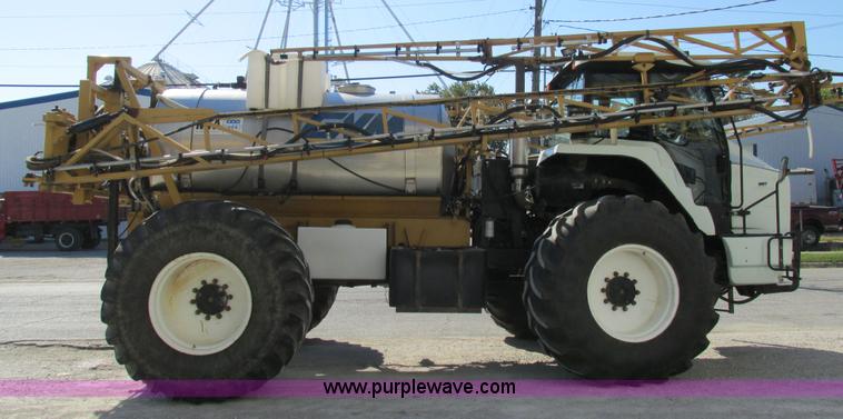 image for item AW9887 2004 GVM Prowler 1149T self-propelled sprayer/dry spreader