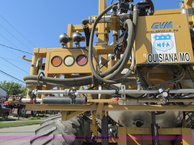 image for item AW9887 2004 GVM Prowler 1149T self-propelled sprayer/dry spreader