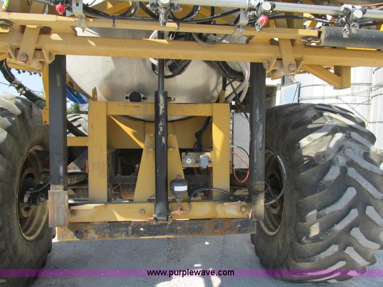 image for item AW9887 2004 GVM Prowler 1149T self-propelled sprayer/dry spreader