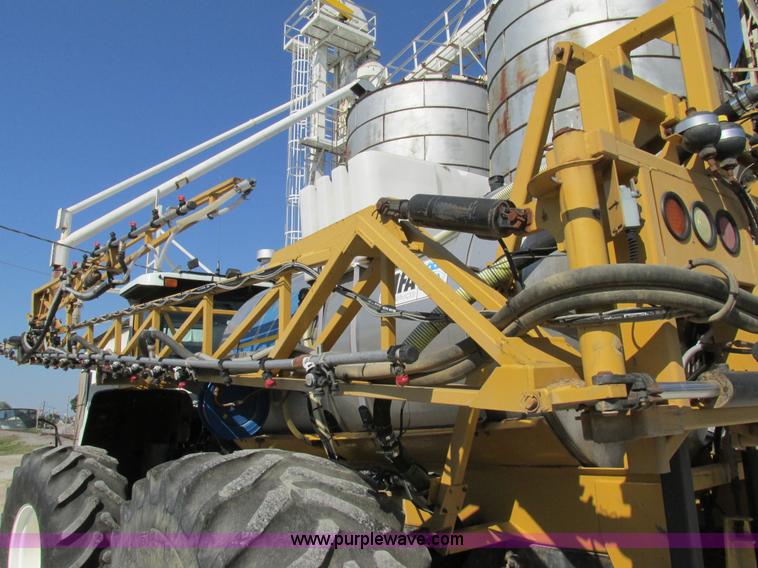 image for item AW9887 2004 GVM Prowler 1149T self-propelled sprayer/dry spreader