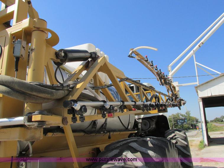 image for item AW9887 2004 GVM Prowler 1149T self-propelled sprayer/dry spreader