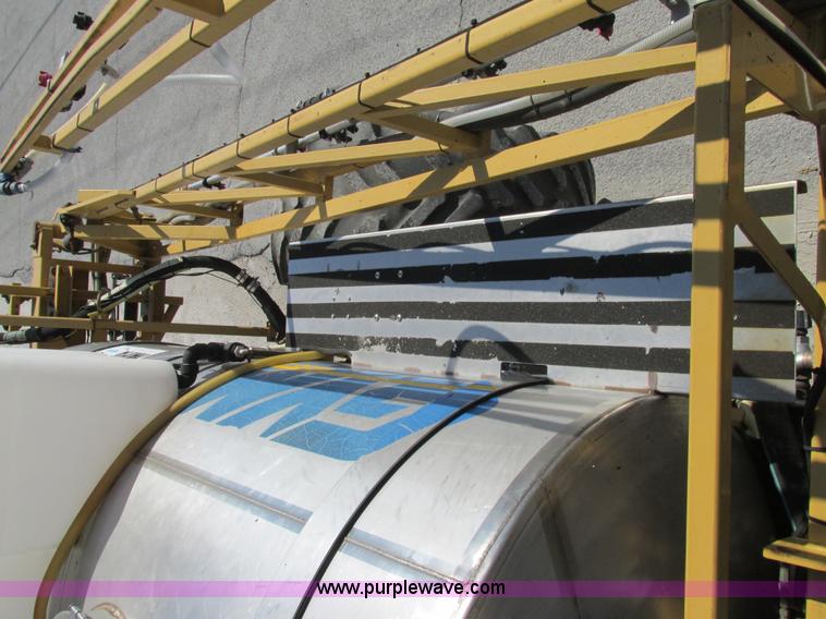 image for item AW9887 2004 GVM Prowler 1149T self-propelled sprayer/dry spreader