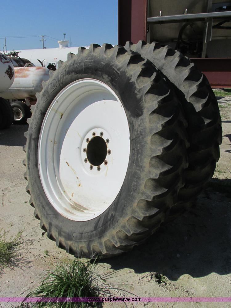 image for item AW9887 2004 GVM Prowler 1149T self-propelled sprayer/dry spreader