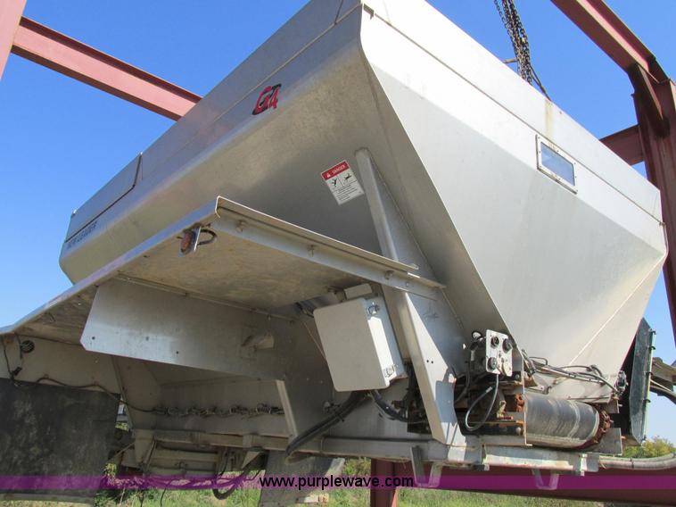 image for item AW9887 2004 GVM Prowler 1149T self-propelled sprayer/dry spreader