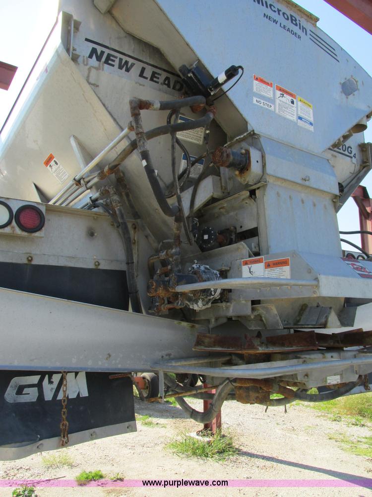 image for item AW9887 2004 GVM Prowler 1149T self-propelled sprayer/dry spreader