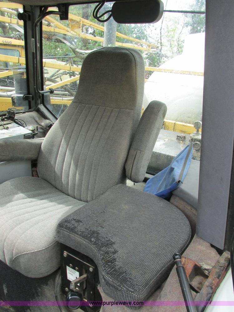 image for item AW9887 2004 GVM Prowler 1149T self-propelled sprayer/dry spreader