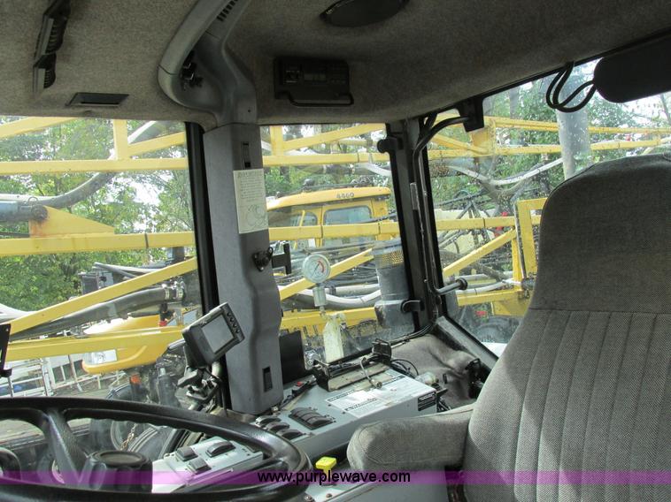 image for item AW9887 2004 GVM Prowler 1149T self-propelled sprayer/dry spreader