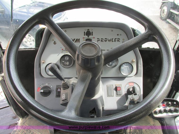 image for item AW9887 2004 GVM Prowler 1149T self-propelled sprayer/dry spreader