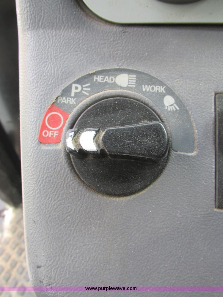 image for item AW9887 2004 GVM Prowler 1149T self-propelled sprayer/dry spreader