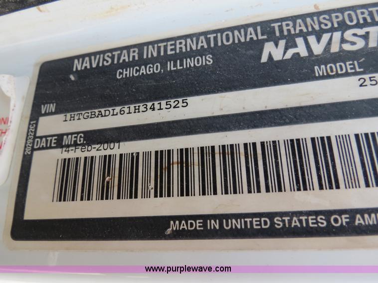 image for item B4937 2001 Loral Easy-Rider 3000 SS truck cab and chassis