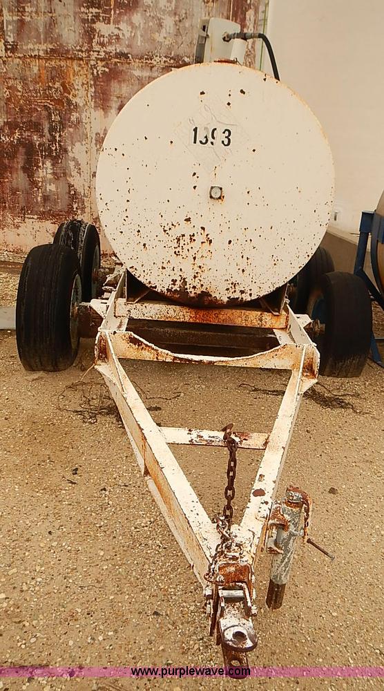 image for item BD9790 500 gallon fuel tank trailer