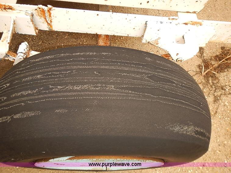 image for item BD9790 500 gallon fuel tank trailer