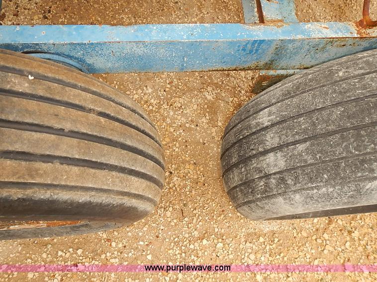 image for item BD9791 1,000 gallon liquid tender tank trailer