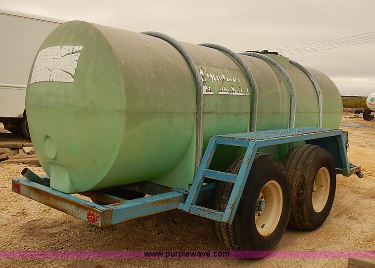image for item BD9792 1,000 gallon liquid tender tank trailer