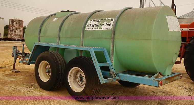 image for item BD9792 1,000 gallon liquid tender tank trailer