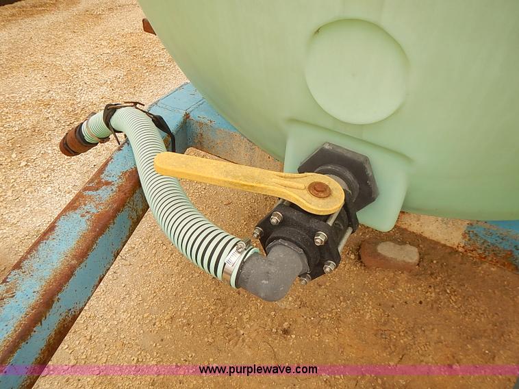 image for item BD9792 1,000 gallon liquid tender tank trailer