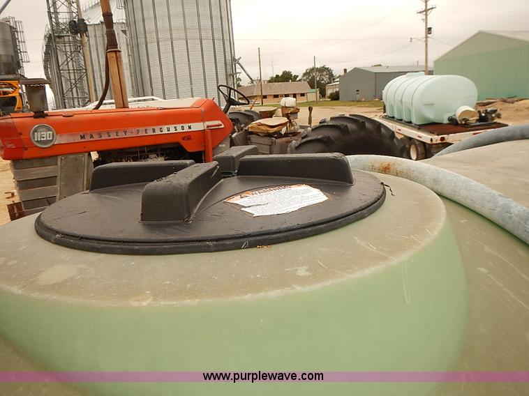 image for item BD9792 1,000 gallon liquid tender tank trailer