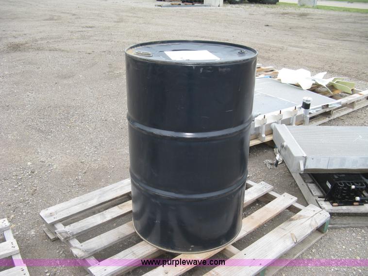 Cenex hydraulic fluid in Hesston, KS Item BE9131 sold Purple Wave