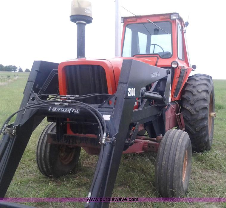 image for item D1221 Allis Chalmers 7040 tractor