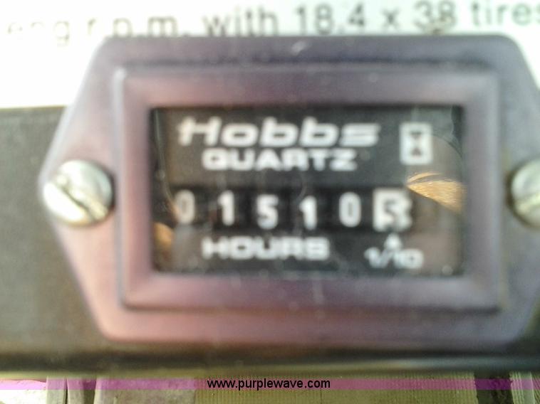 image for item D1221 Allis Chalmers 7040 tractor