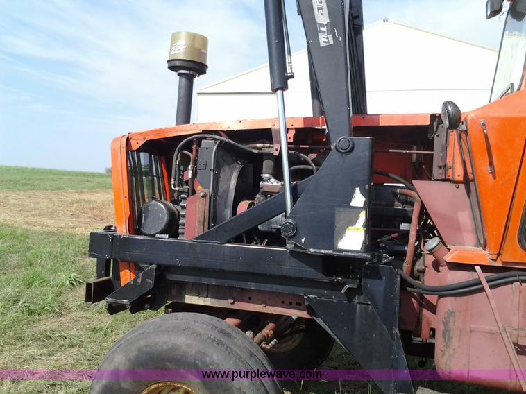 image for item D1221 Allis Chalmers 7040 tractor