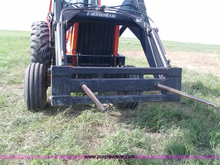 image for item D1221 Allis Chalmers 7040 tractor