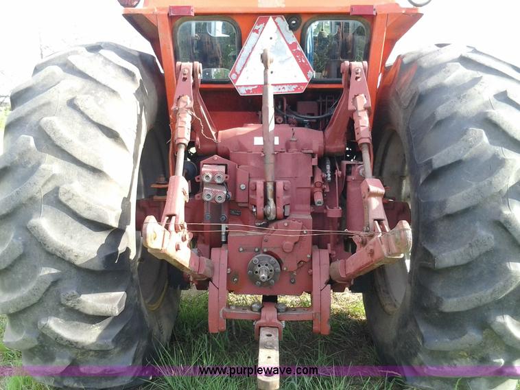 image for item D1221 Allis Chalmers 7040 tractor