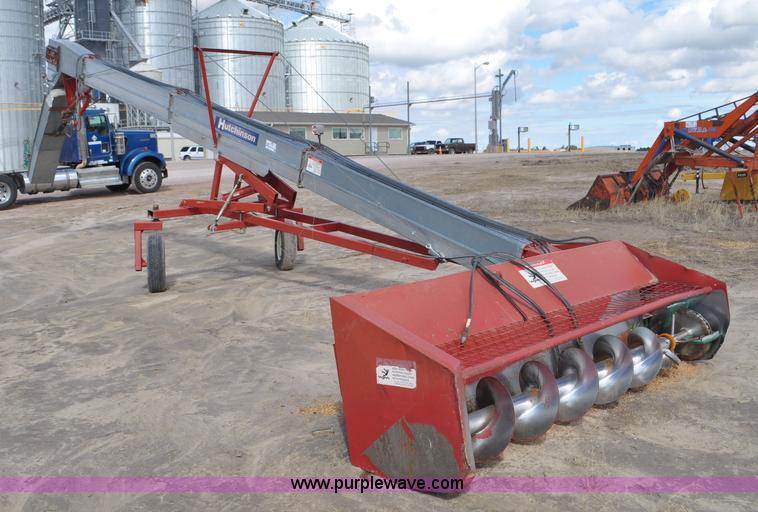 image for item F2057 Hutchinson Trac Mass-Ter 40' flat storage unloader