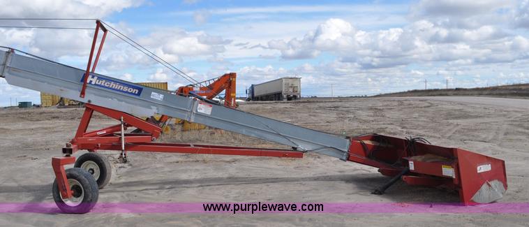 image for item F2057 Hutchinson Trac Mass-Ter 40' flat storage unloader