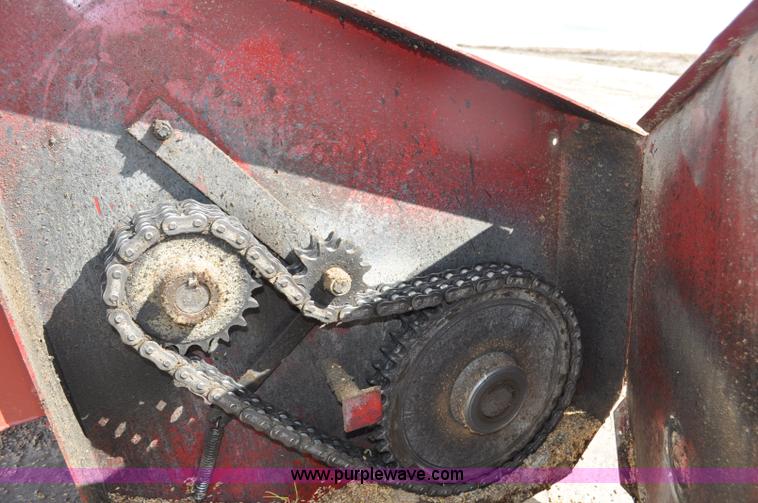 image for item F2057 Hutchinson Trac Mass-Ter 40' flat storage unloader